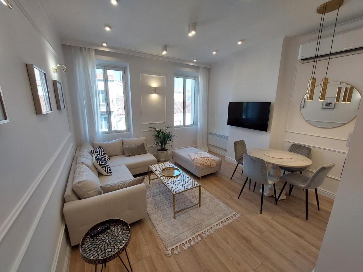 Saint Raphael'S Apartment, Classe 3 Etoiles Exterior photo